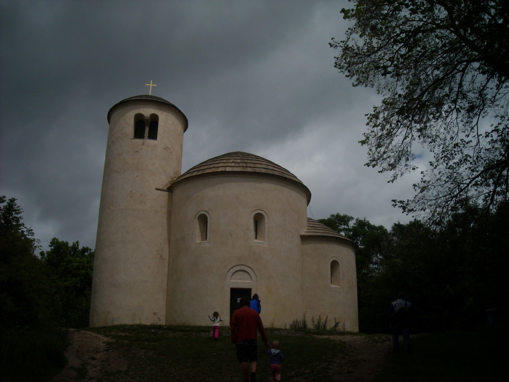 Rotunda na hoře Říp